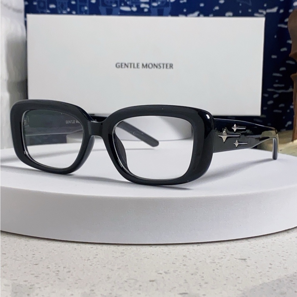 Gentle Monster Black Rectangular Glasses - image 1